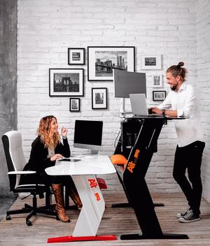 AiT Smart Desks néven egy magyar okosasztal hódítja meg a világot - gyártója Dr. Marczali Tamás